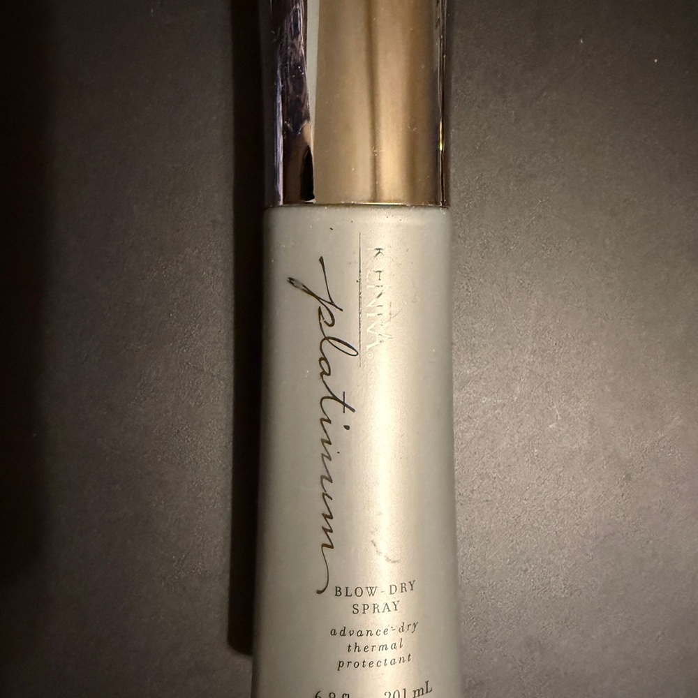 Kenra Platinum Blow-Dry Spray - Silver